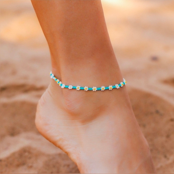 Pura Vida Blue and White Daisy Flower Seed Bead Anklet - Picture 2 of 3